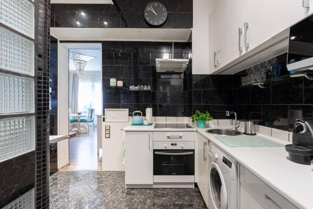 Stylish Central Budapest Apartment المظهر الخارجي الصورة
